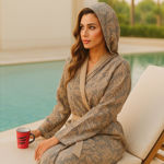 تصویر  حوله لباسی تمام نخ ژاکارد طرح ترمه درسه سایز